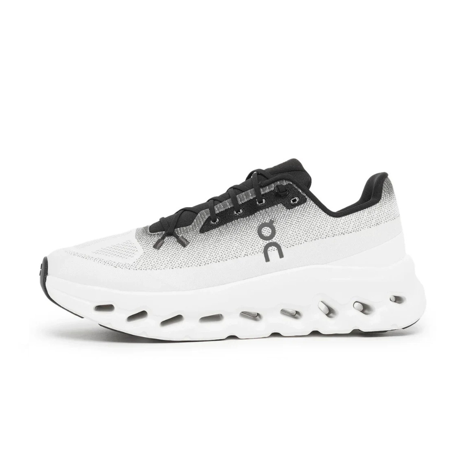 On Cloudtilt "Black/Ivory"