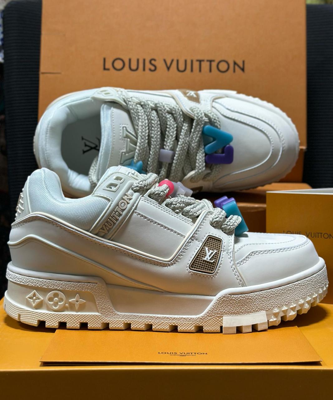 Louis Vuitton LV Maxi – White