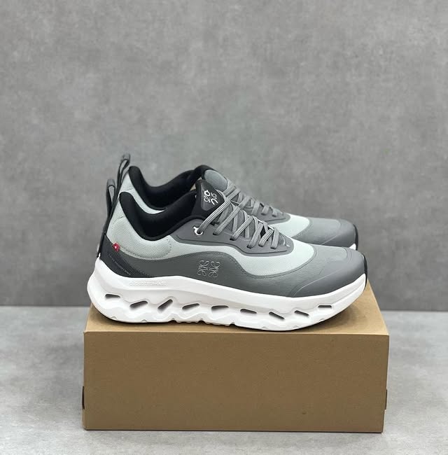 Loewe X On Running Grey